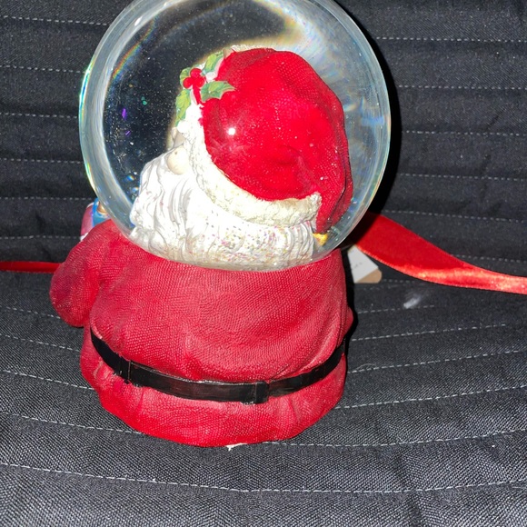 Vintage Santa Snow Globe - Picture 2 of 2
